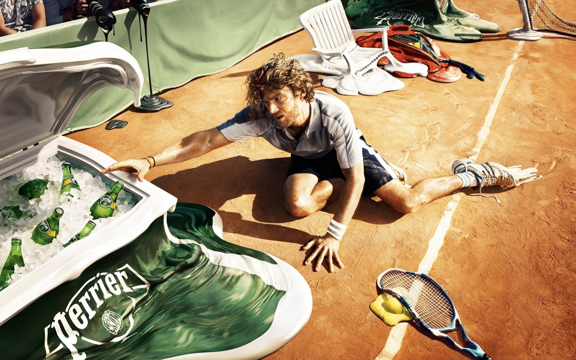 tempo libero donna uomo concorso tempo libero adulto da solo al coperto ombra birra estate caldo