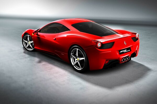 Vista posteriore della Ferrari rossa