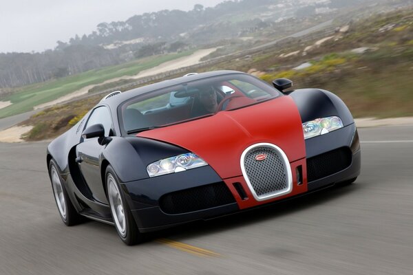 Bugatti black car in pubblicità