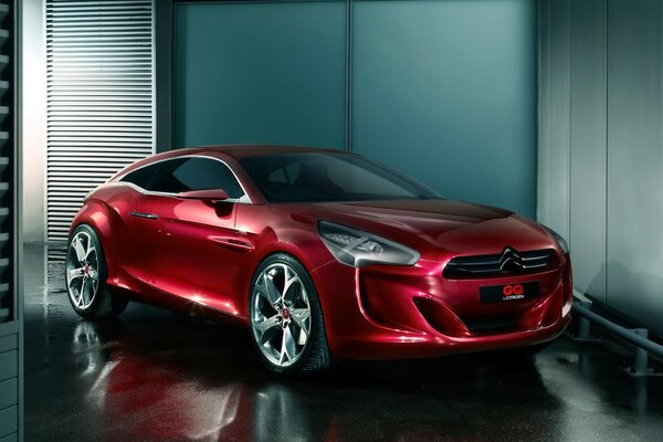 Auto citroen in rosso