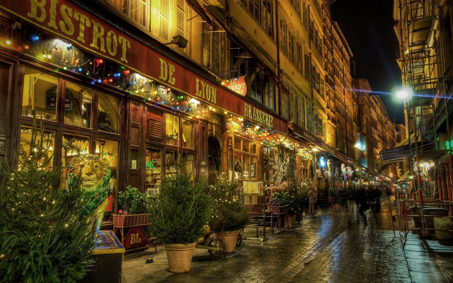 città strada viaggi architettura promozioni urbano illuminato sera hotel shopping casa luce
