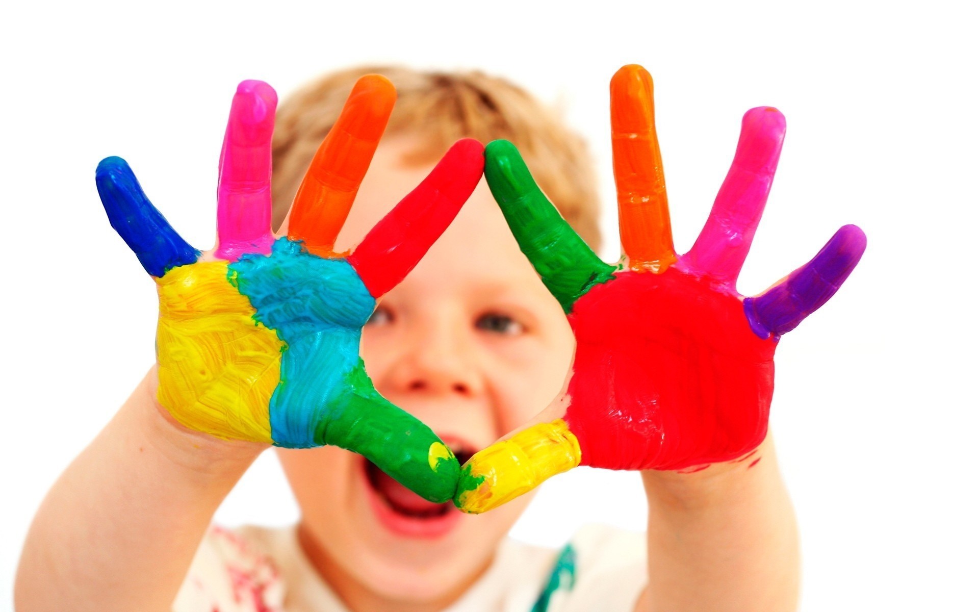 bambino isolato divertimento prescolare screziato disordinato creatività plastica divertente luminoso rubberize giocattolo arti e mestieri mano gioia colore colore gioco immagine
