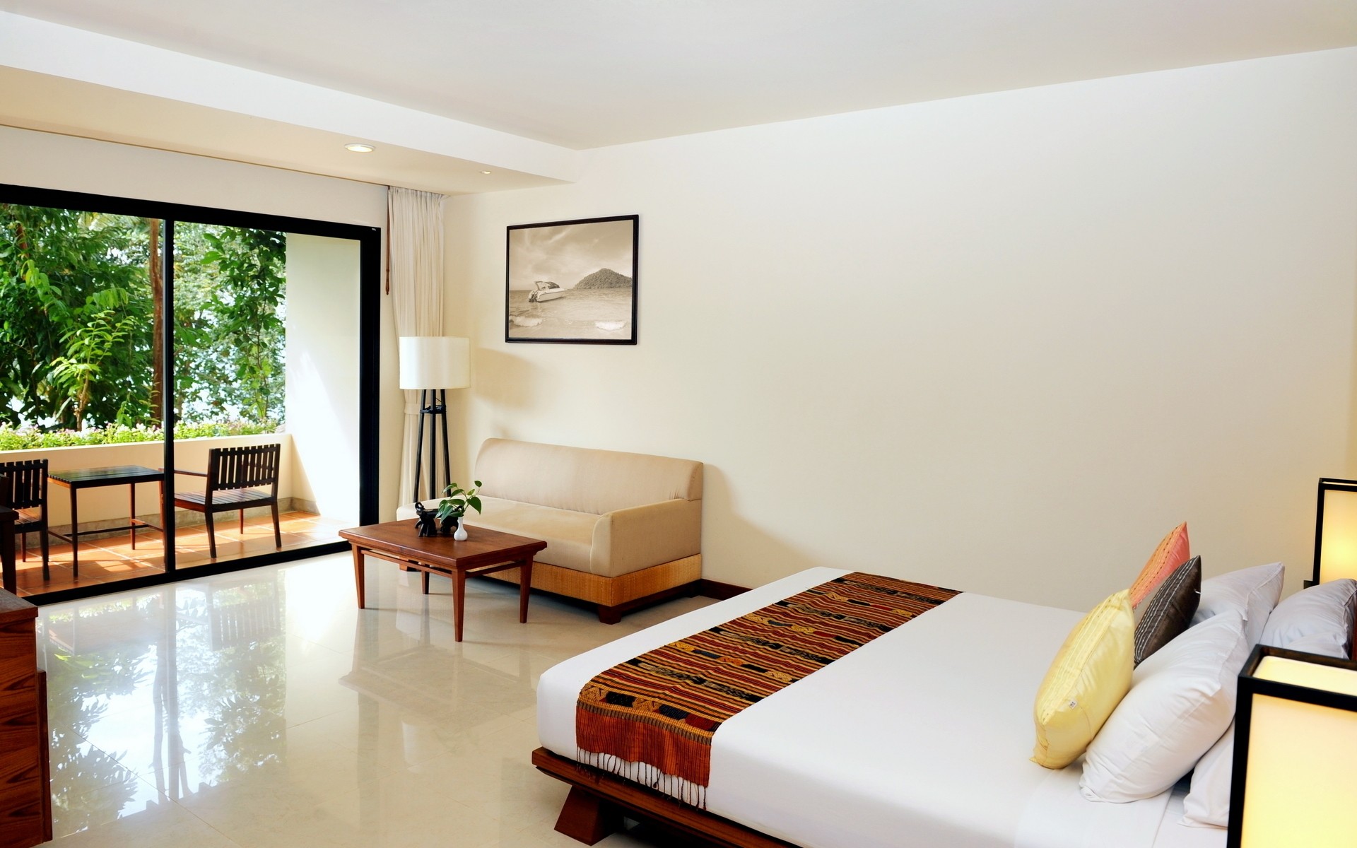 camera mobili interni casa divano pavimento appartamento finestra posto casa camera da letto famiglia lampada tavolo sedia tappeto interior design all interno moderno letto balcone design pulito