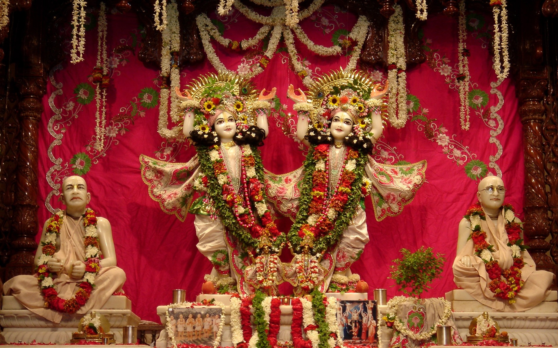 religione tempio decorazione buddha scultura culto oro tradizionale statua spiritualità festival religioso dio festa arte cultura cerimonia candela monaco santo sfondo