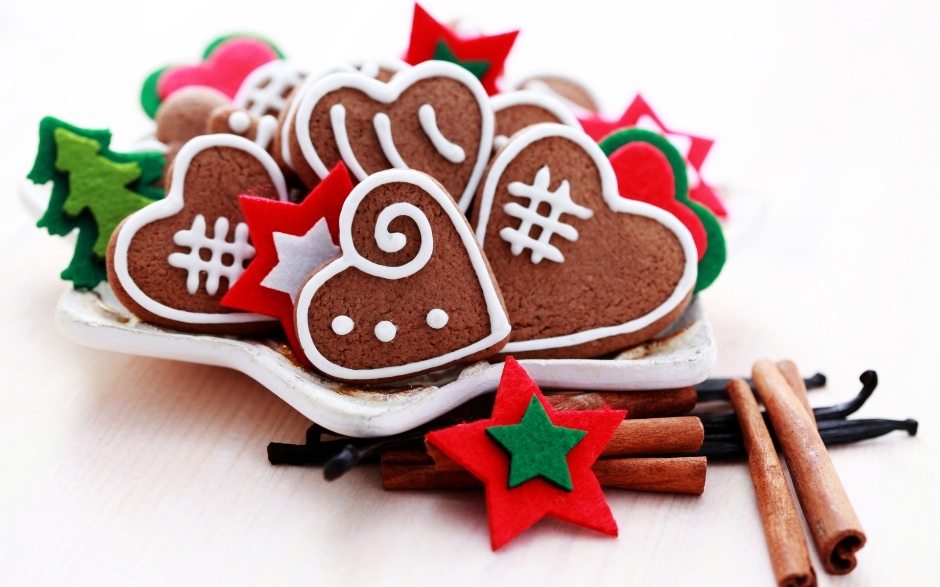 natale caramelle cioccolato cibo gingerbread man zucchero dolce biscotti pasticceria cannella tradizionale vacanza decorazione desktop zenzero torta dolci dolci di festa vacanze