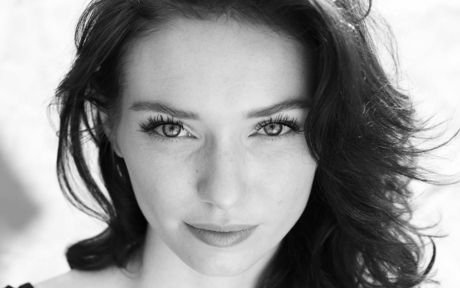 ritratto in bianco e nero donna ragazza modello moda viso sexy adulto occhio uno capelli bella bella glamour elinor tomlinson celebrità celebrità celebrità