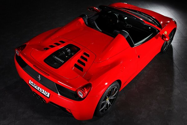 Rosso patetico Ferrari spider