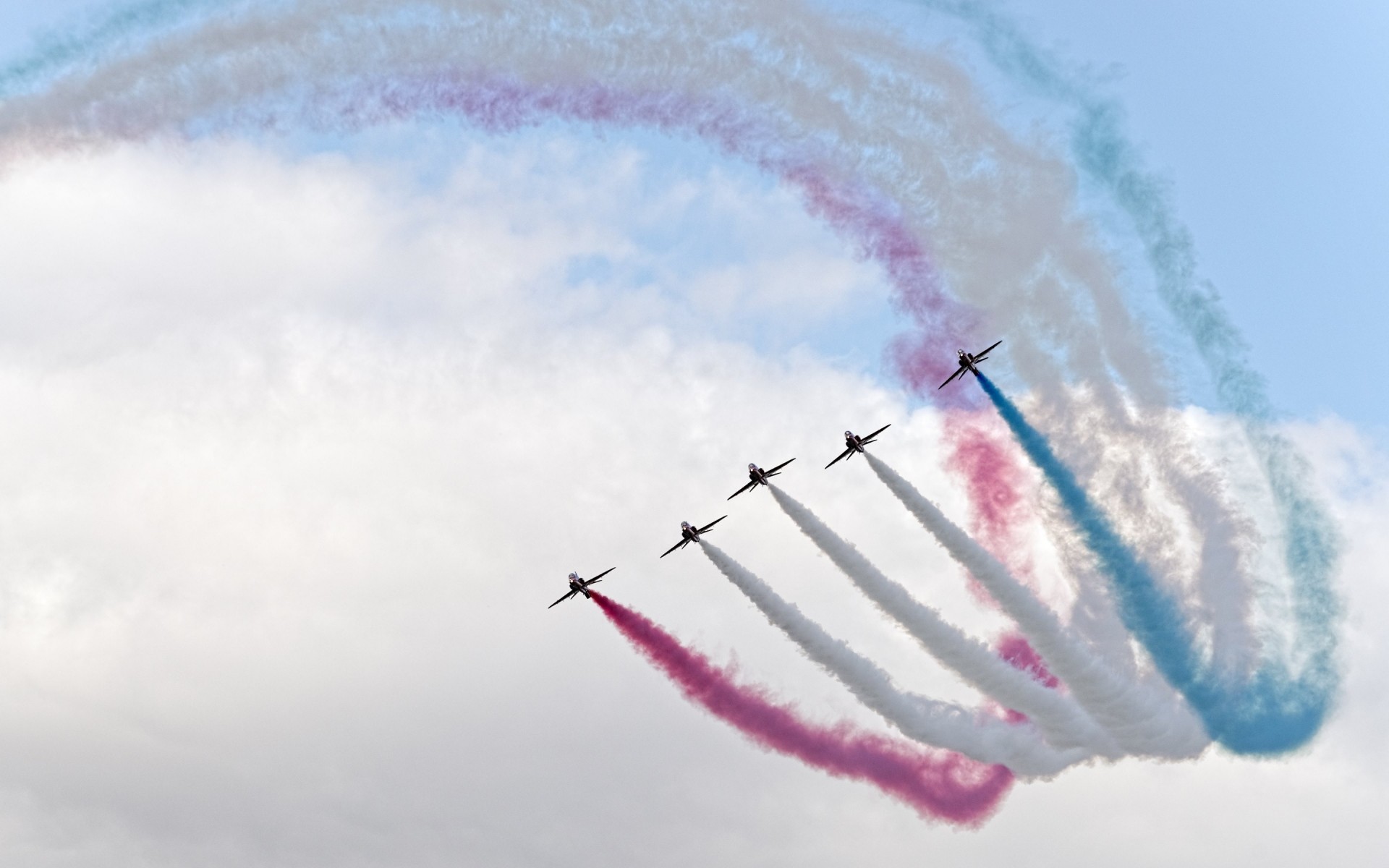 aereo aereo cielo aria volo aereo volare all aperto militare fumo luce del giorno formazione geologica meteo aerei