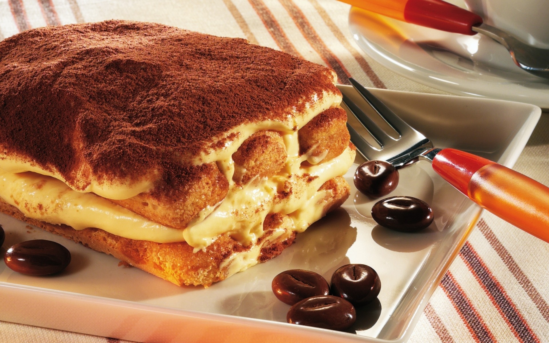 deliziosa colazione cibo fatto in casa di cottura di zucchero dolce torta al cioccolato piatto coltello crema di pane tiramisù