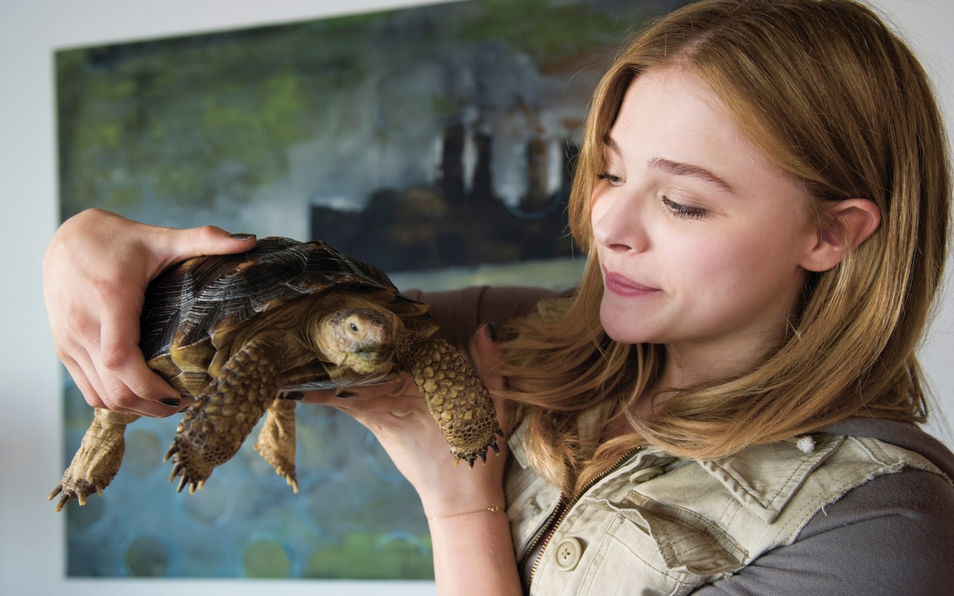 natura ritratto da solo donna all aperto adulto giovane carino attrice adolescente posa