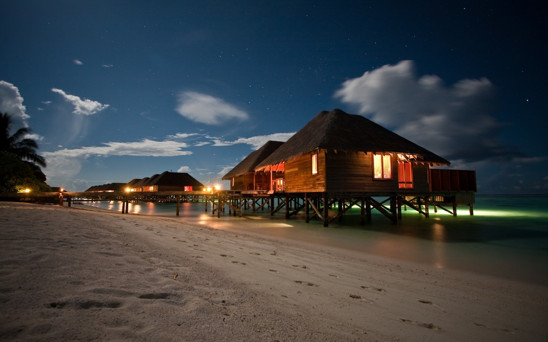 spiaggia mare oceano acqua viaggi tramonto mare alba resort casa cielo luce sera vacanza hotel paesaggio bungalow capanna crepuscolo relax vicini così