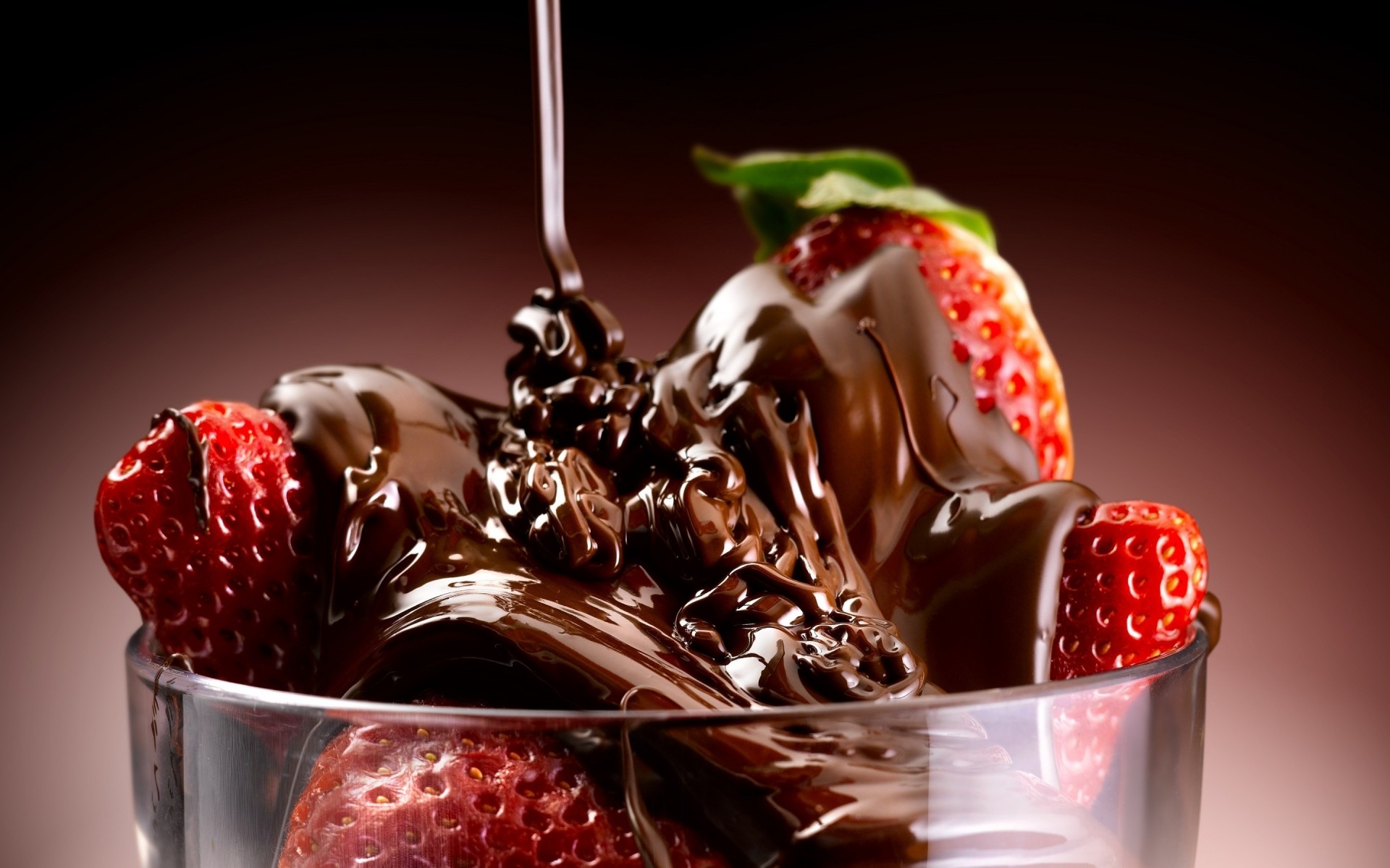 dolce cioccolato delizioso fragola crema frutta bacca zucchero cibo tentazione cremoso rinfrescante indulgenza caramelle latte epicuro salute marmellata delizioso fragola dessert