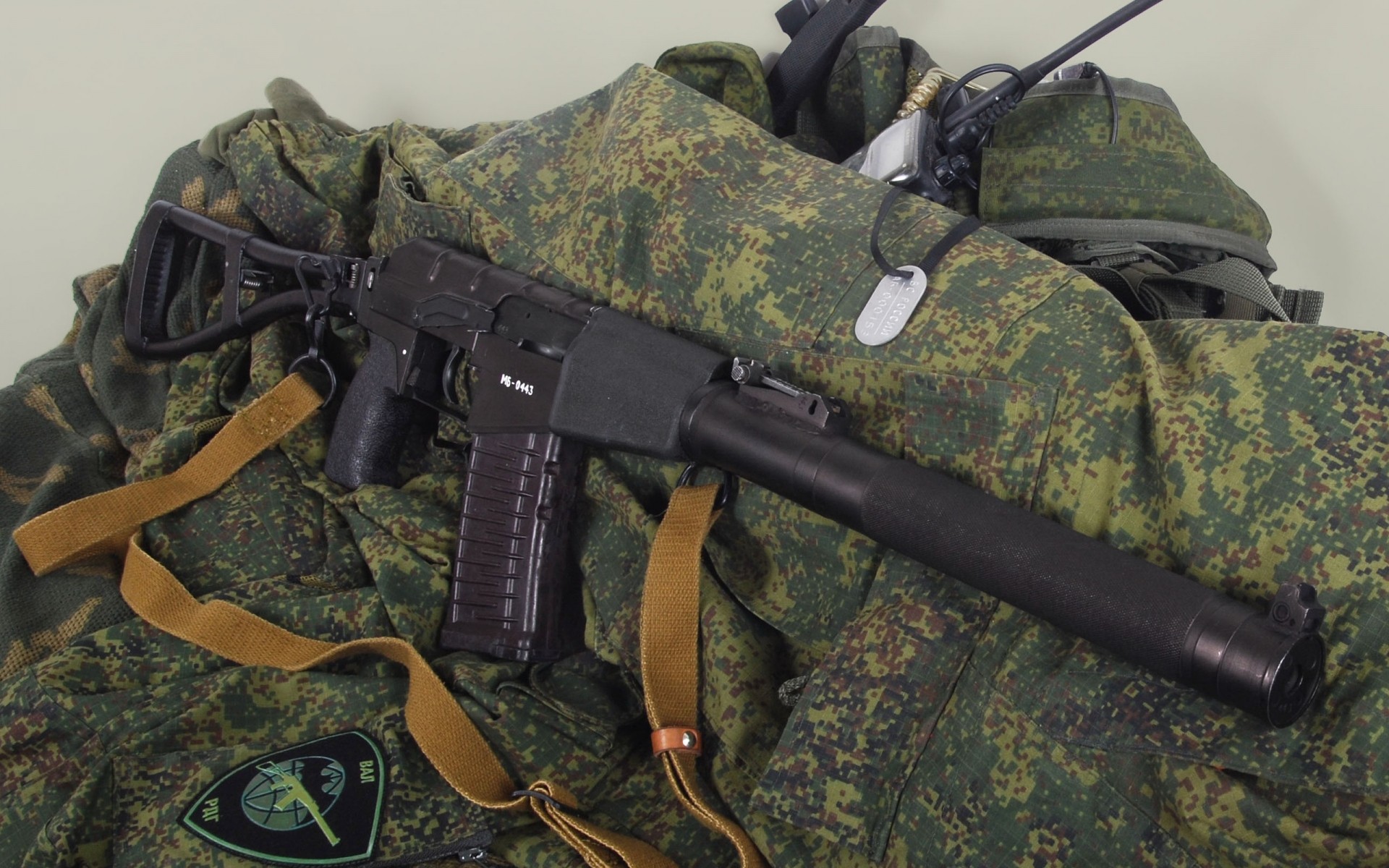 guerra militare esercito pistola arma camuffamento fucile soldato indossare munizioni combattimento battaglia uniforme cecchino cachi speciale protezione marina forza casco attrezzature