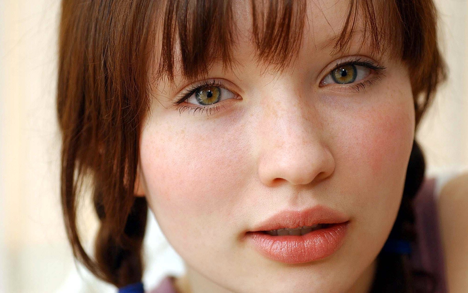 donna ritratto ragazza moda occhio carino bella viso giovane modello bambino capelli labbra adolescente emily browning