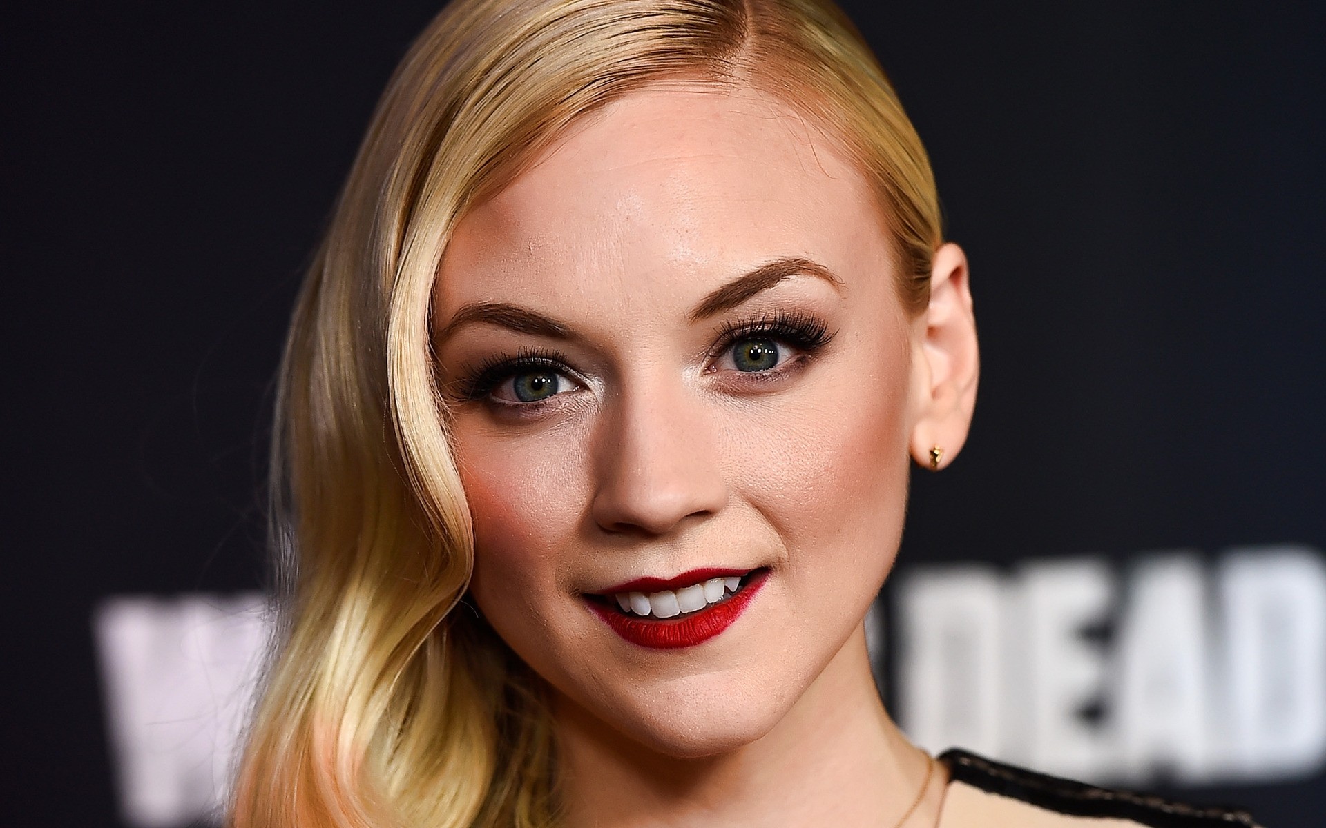 donna ritratto moda bella occhio sexy glamour ragazza labbra uno emily kinney