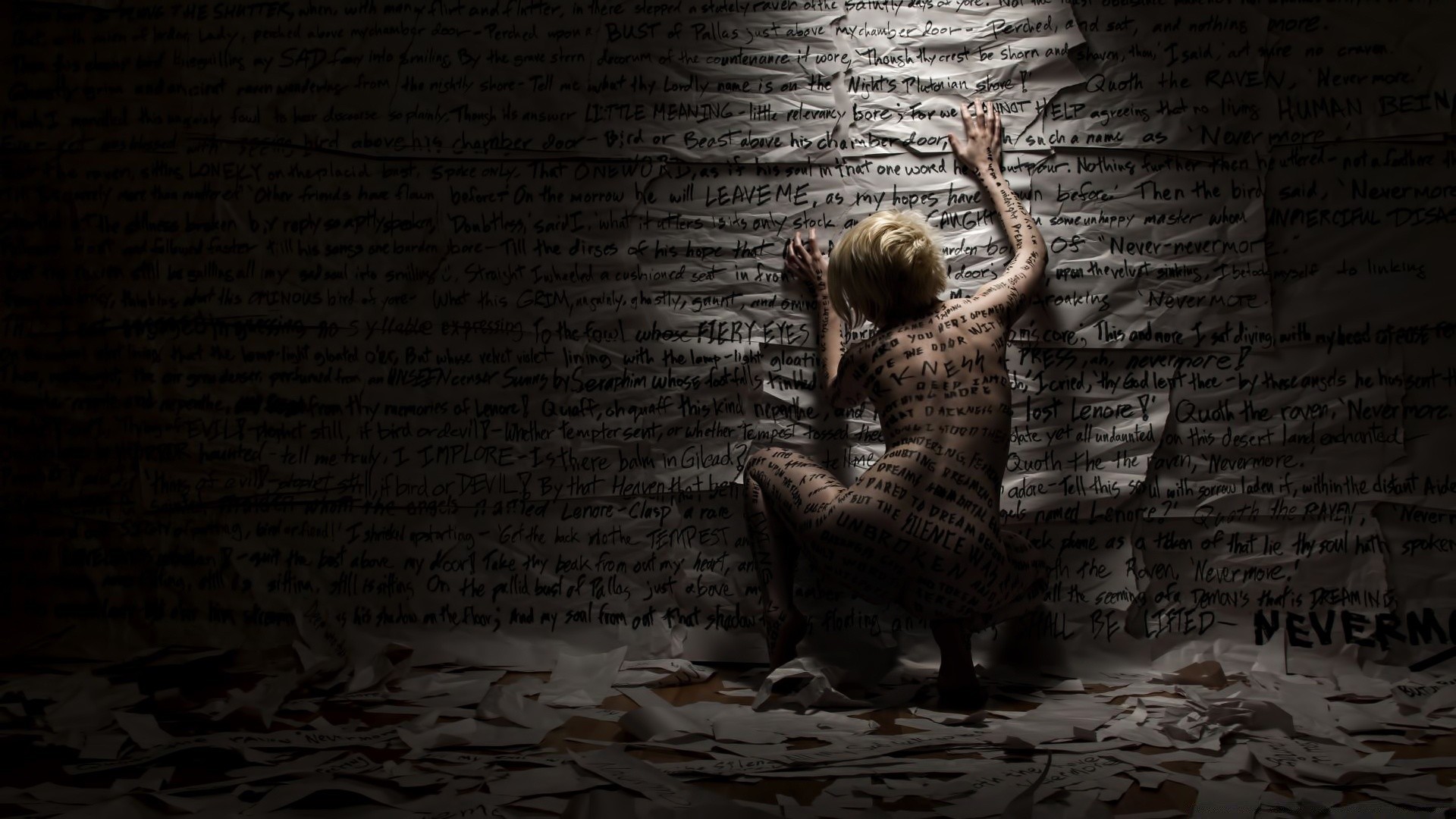 creativo singolo adulto donna scuro ombra interno bambino parete arte uomo ragazza