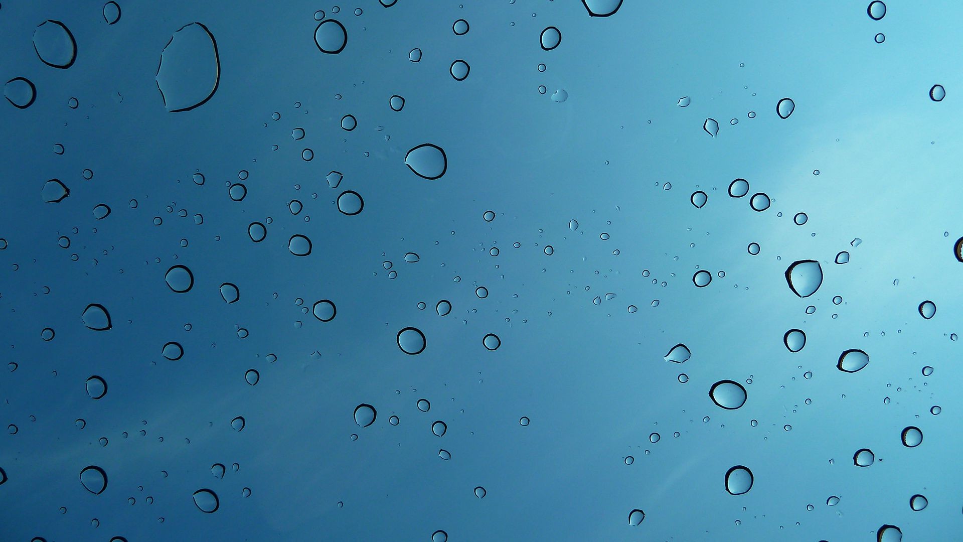 goccioline e acqua pioggia bagnato goccia bolla gocce pulito chiaro splash turchese lavaggio liquido rugiada pulito pulito acqua punta a goccia gocce ripple