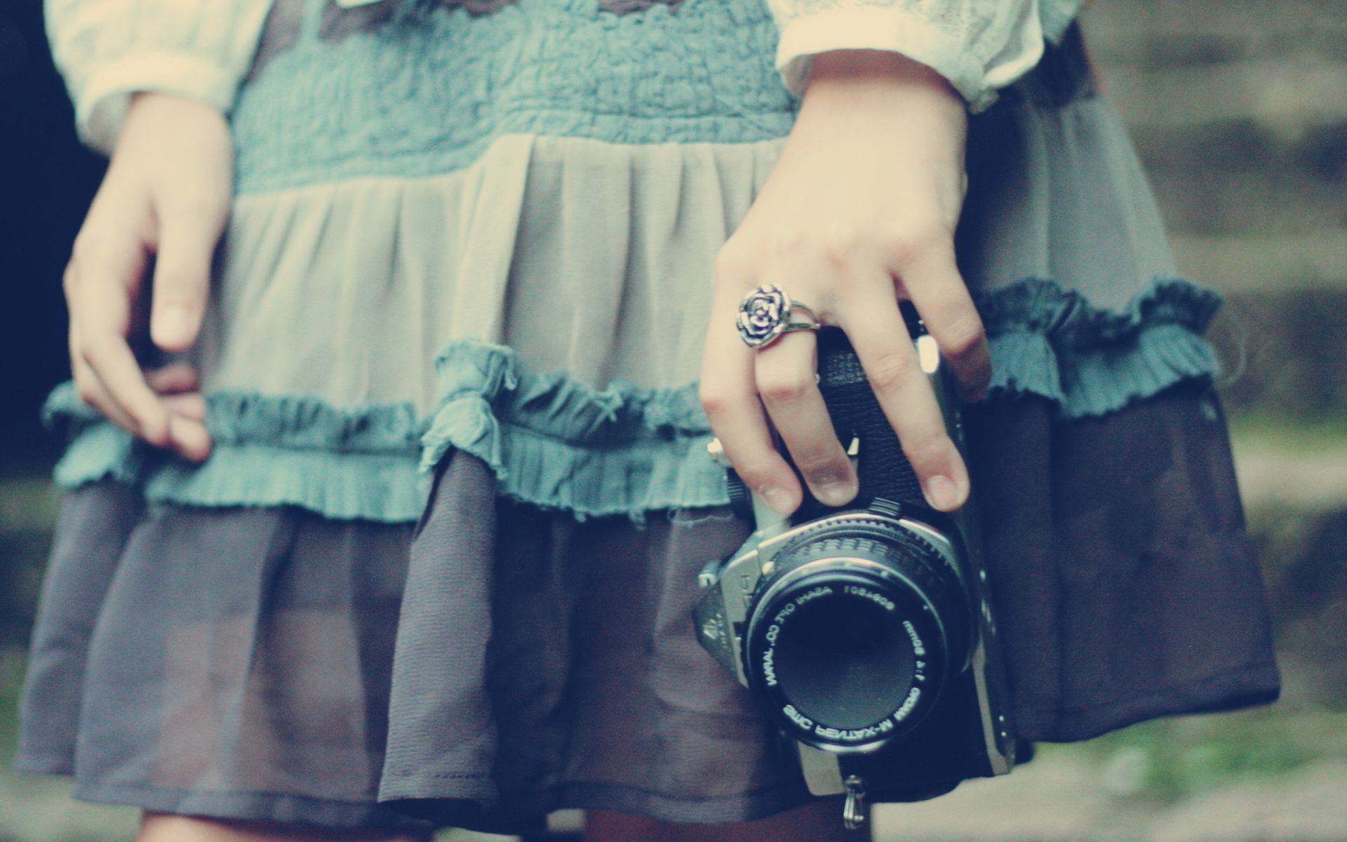 bambino donna uno ragazza indossare adulto mani uomo uomo