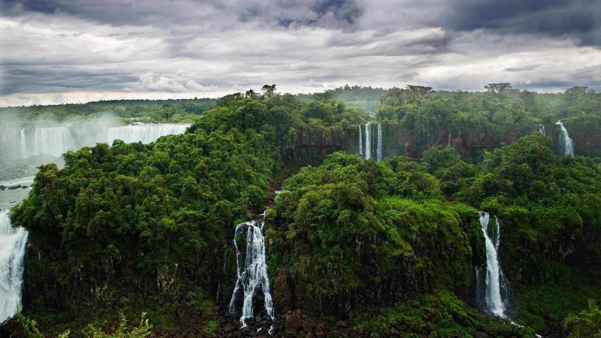 isole acqua natura tropicale viaggi legno albero paesaggio all aperto foresta pluviale cascata giungla fiume cielo montagna foglia scenic estate roccia parco
