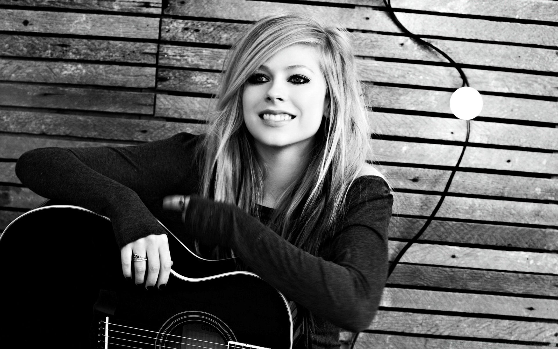 cantante ritratto donna singolo monocromatico ragazza adulto giovane modello chitarra