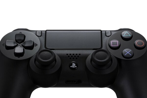 Joystick opaco su sfondo bianco come la neve