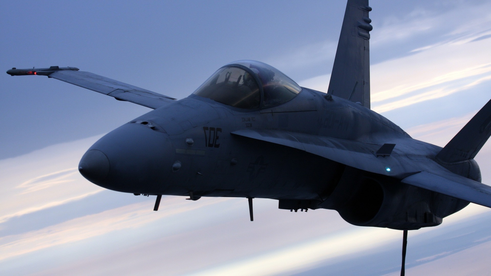 aerei da combattimento aereo aereo aeroporto militare volo sistema di trasporto auto air force aereo aria volare ala viaggi decollo bombardiere cielo guerra aereo di linea
