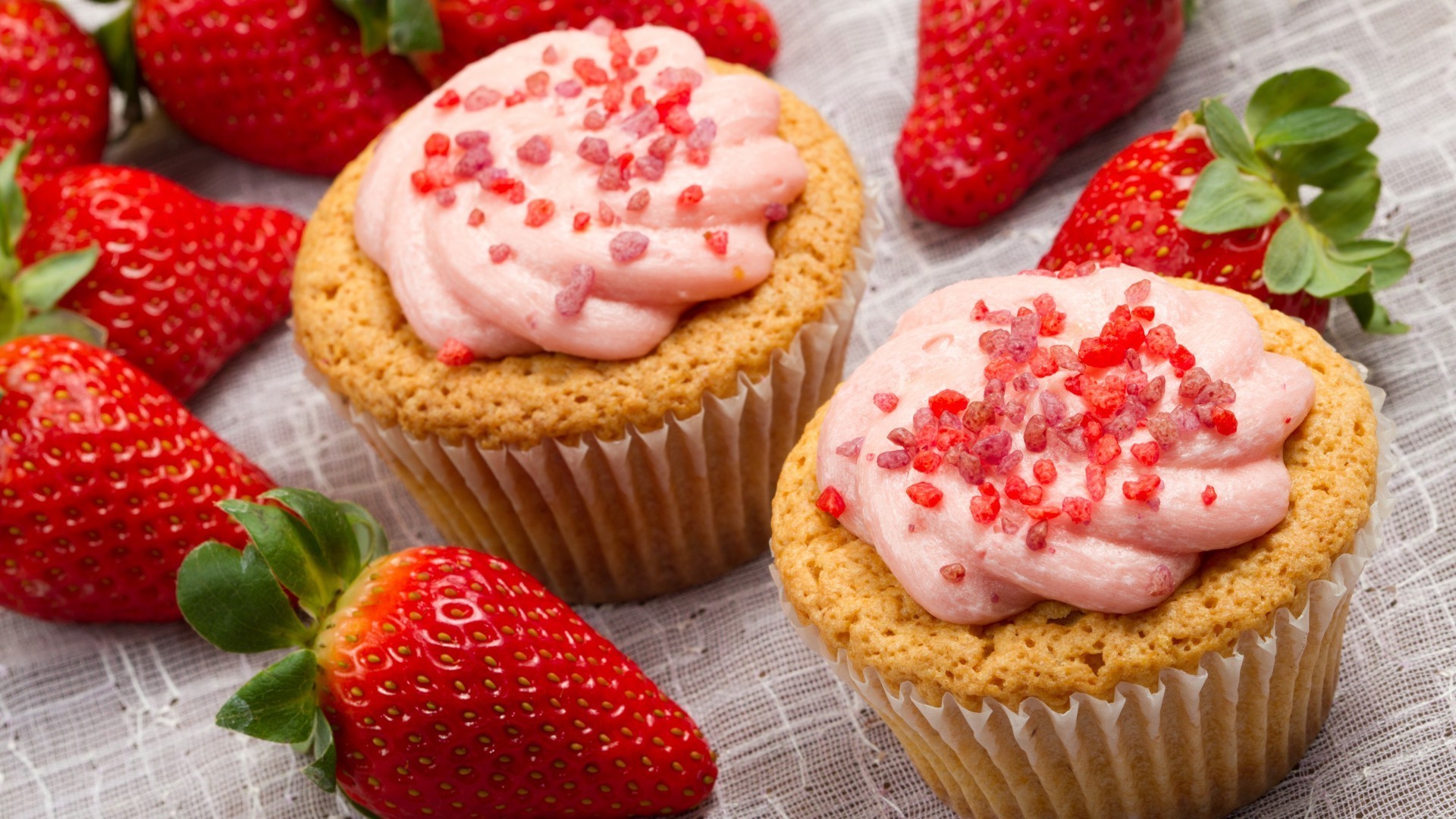 dolci dolce fragola crema torta delizioso pasticceria bacca rinfresco cibo zucchero cottura frutta panetteria cioccolato vaniglia fatto in casa indulgenza colazione panna montata