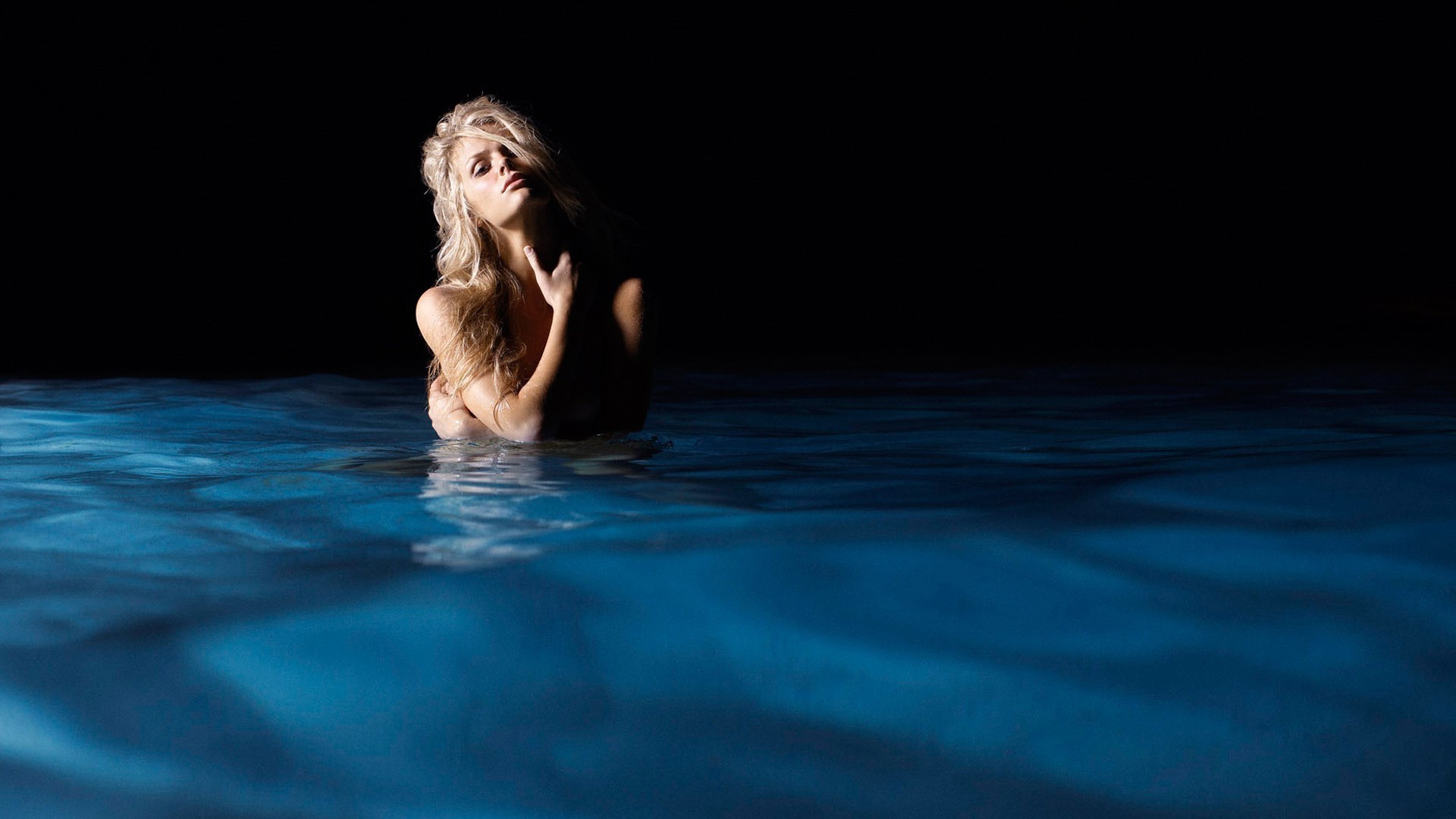 in acqua acqua nudo ragazza oceano mare scuro donna spiaggia