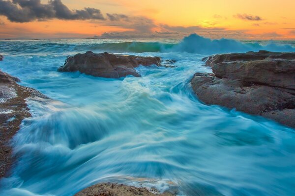 Tramonto Marino. Onde