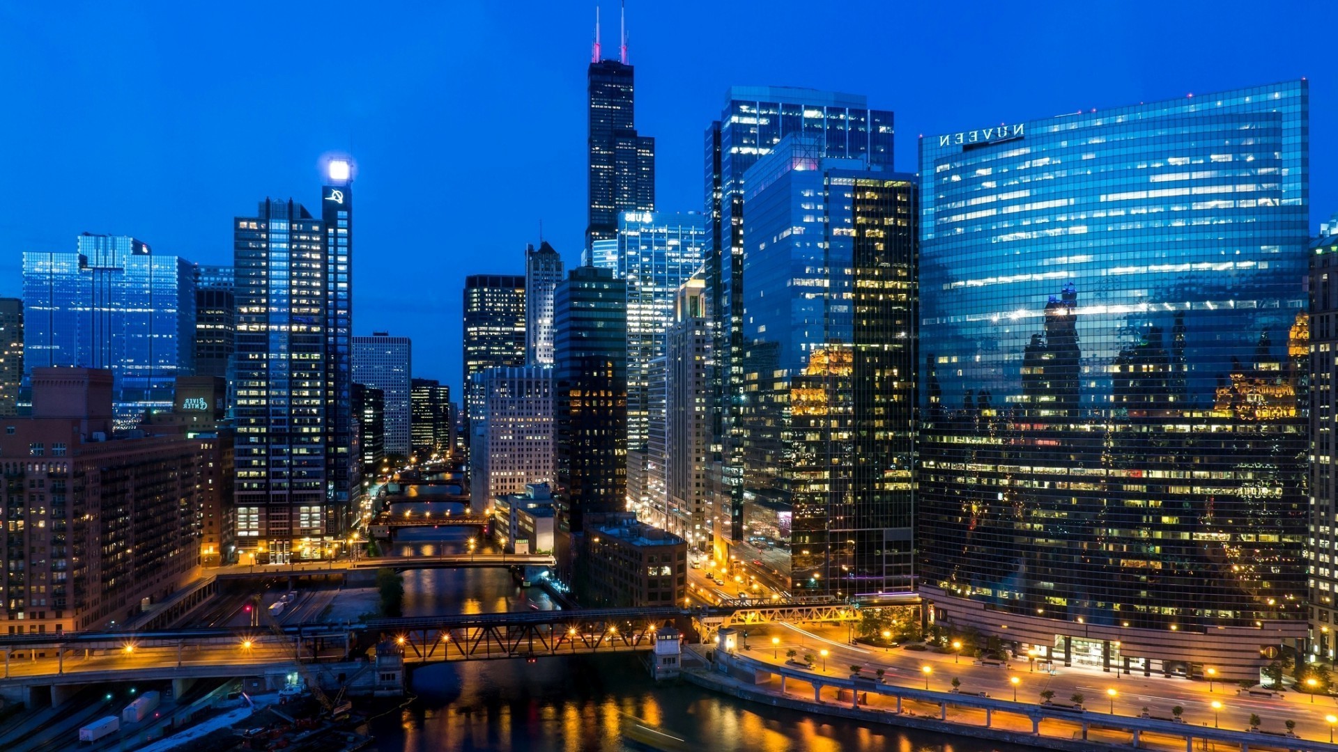 grattacielo città centro città architettura crepuscolo skyline casa ufficio illuminato affari traffico viaggi moderno sera torre cielo urbano finanza