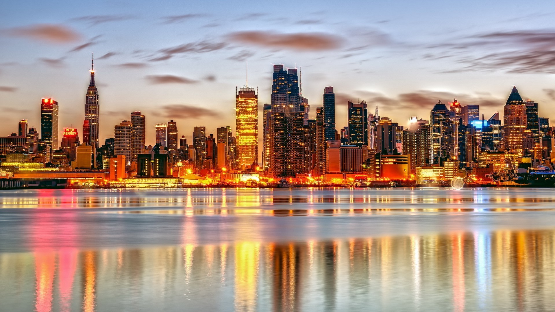 città città grattacielo architettura skyline centro crepuscolo casa sera ufficio moderno urbano tramonto viaggi cielo riflessione affari illuminato torre lungomare