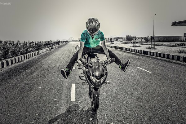 Acrobazie in moto in movimento