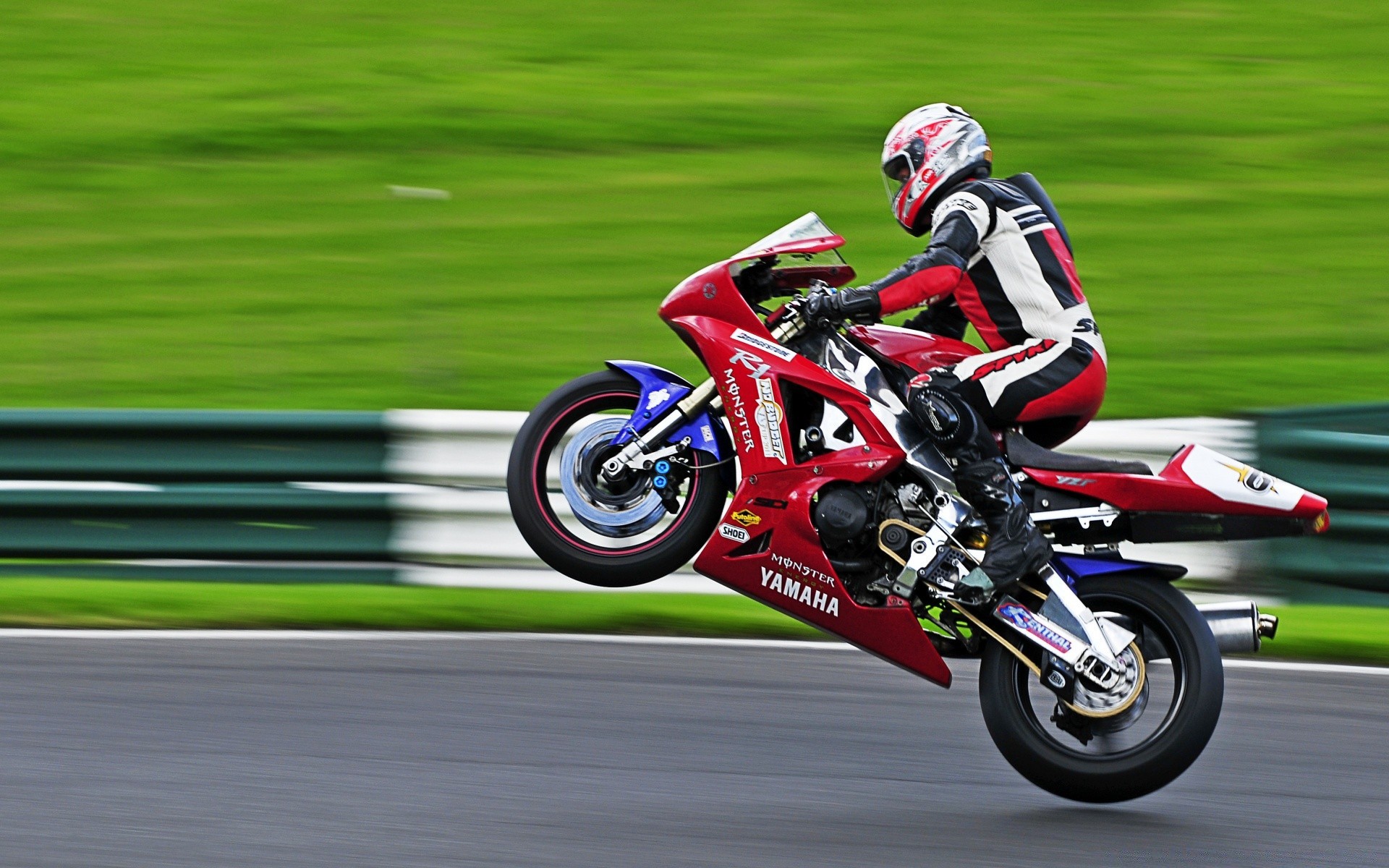 sport bici corsa pista disco macchina veloce circuito corsa campionato corridore