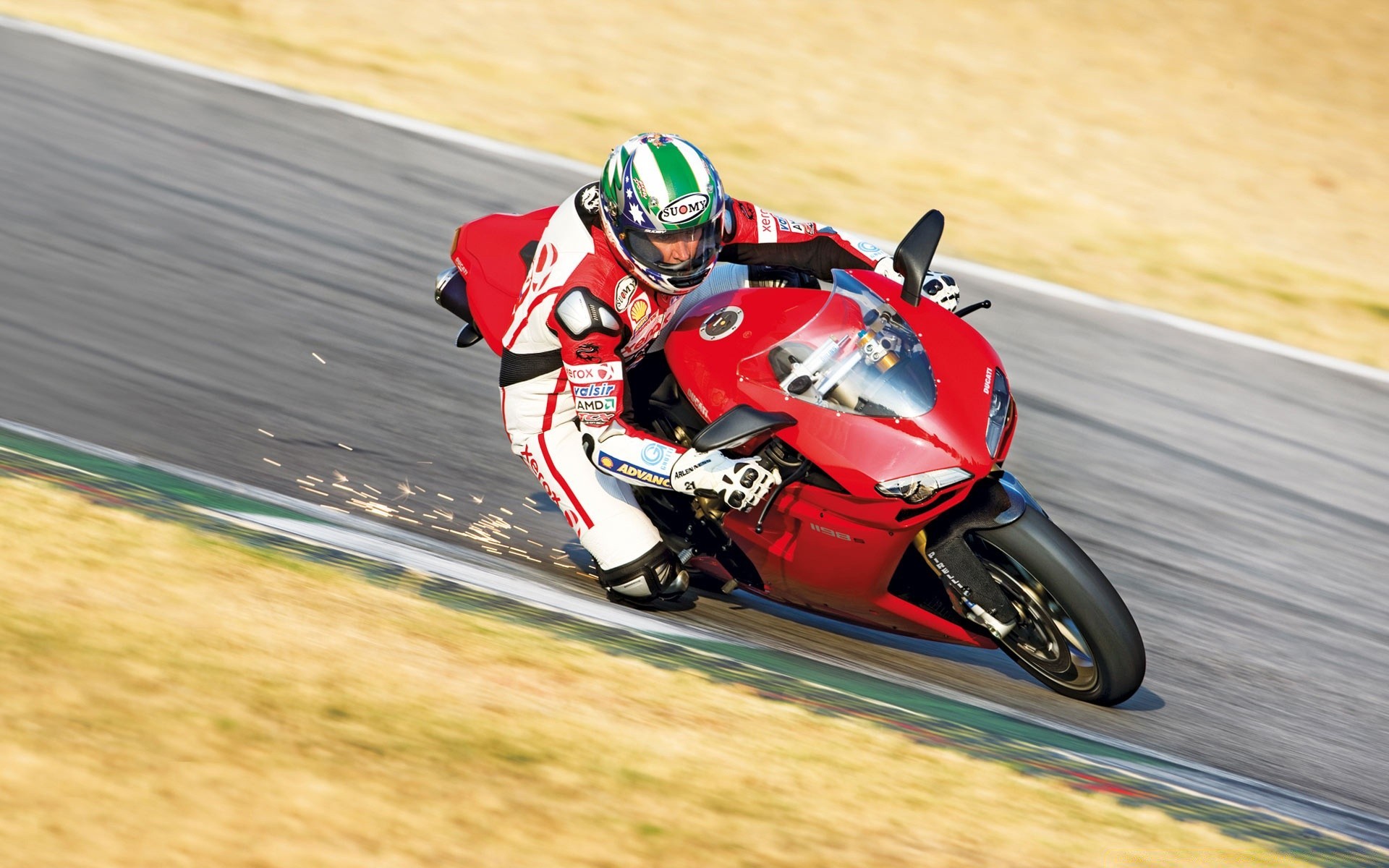 sport corsa campionato pista concorso bici corsa corridore azione auto veloce torneo circuito disco autista casco macchina