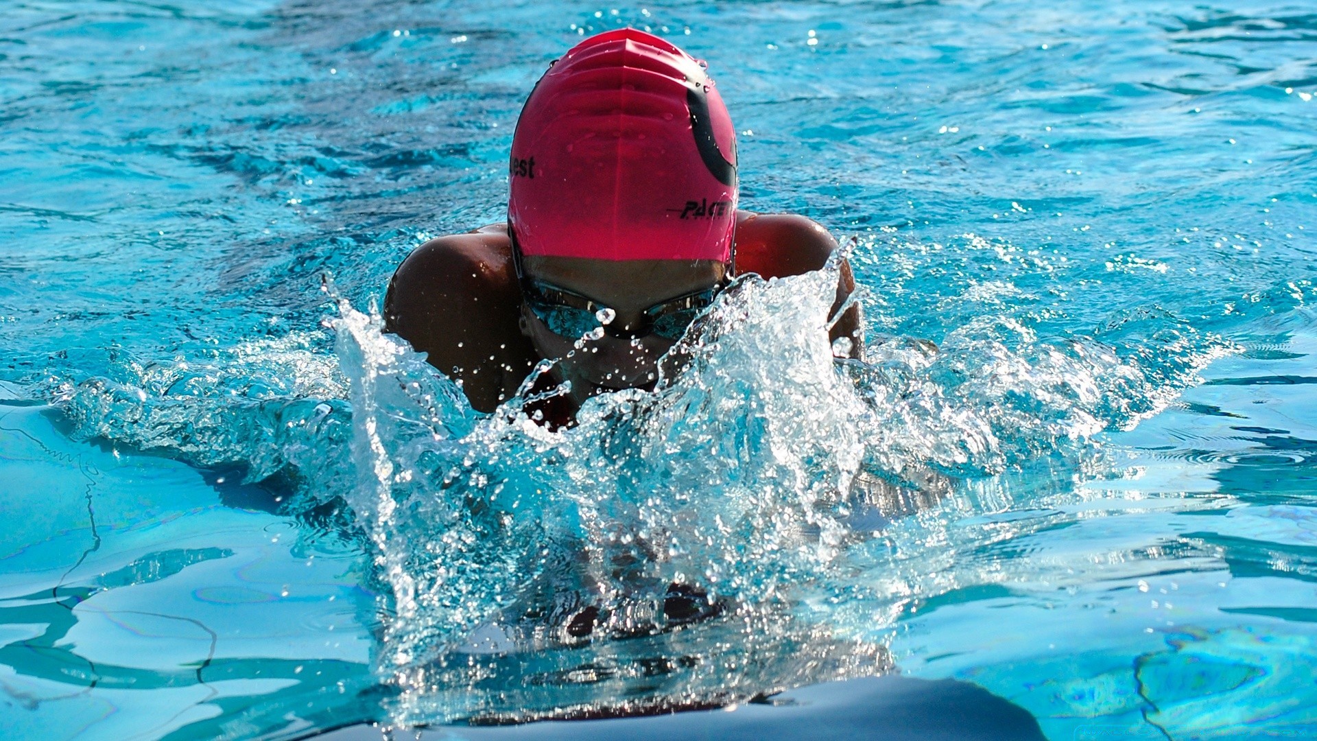 sport nuoto acqua bagnato tempo libero piscina piscina sport acquatici tempo libero splash nuotatore subacqueo estate divertimento vacanza occhiali viaggi azione oceano sport