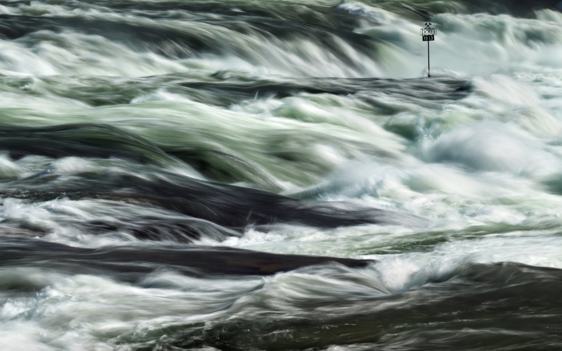 europa acqua fiume cascata flusso onda splash natura movimento flusso freddo potenza paesaggio tempesta bagnato oceano mare liscio roccia