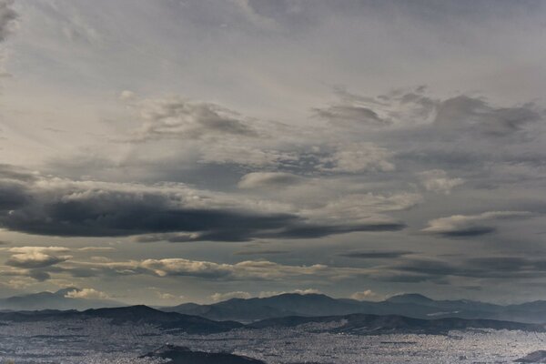 Cielo tempestoso nelle acque europee